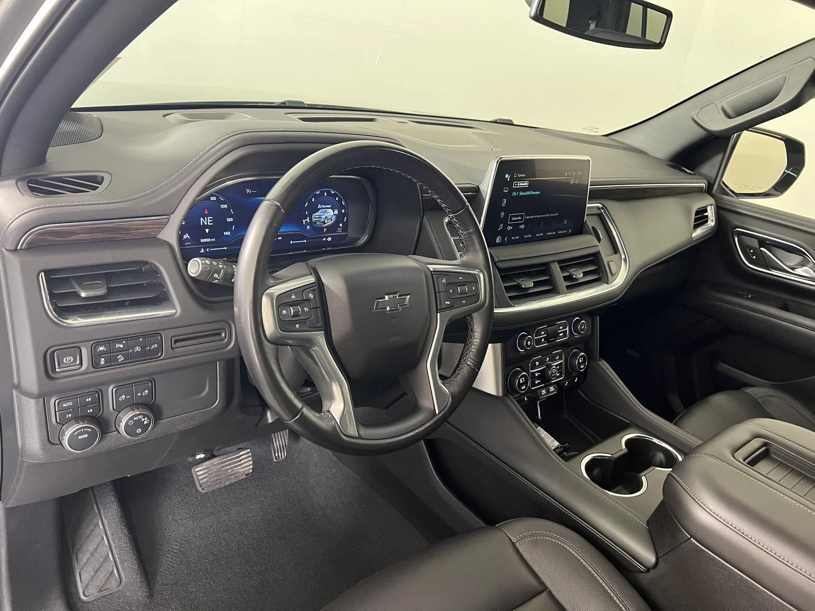 Used 2022 Satin Steel Metallic Chevrolet Z71 image 5