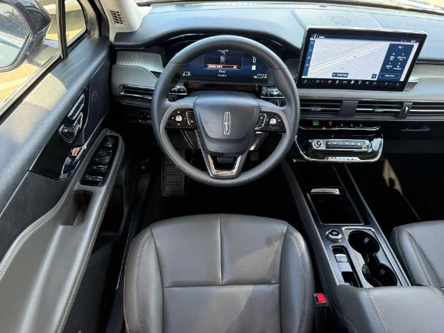 Used 2023 Gray Metallic Lincoln Standard image 23