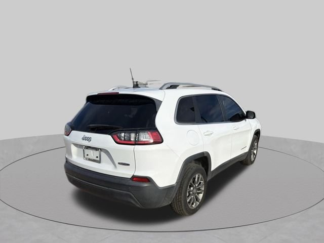 Used 2020 White Jeep Latitude Plus image 3