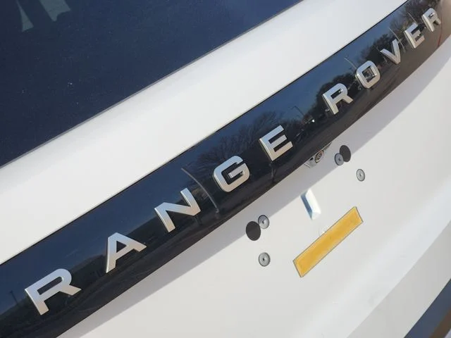 New 2026 Fuji White Land Rover SE image 8