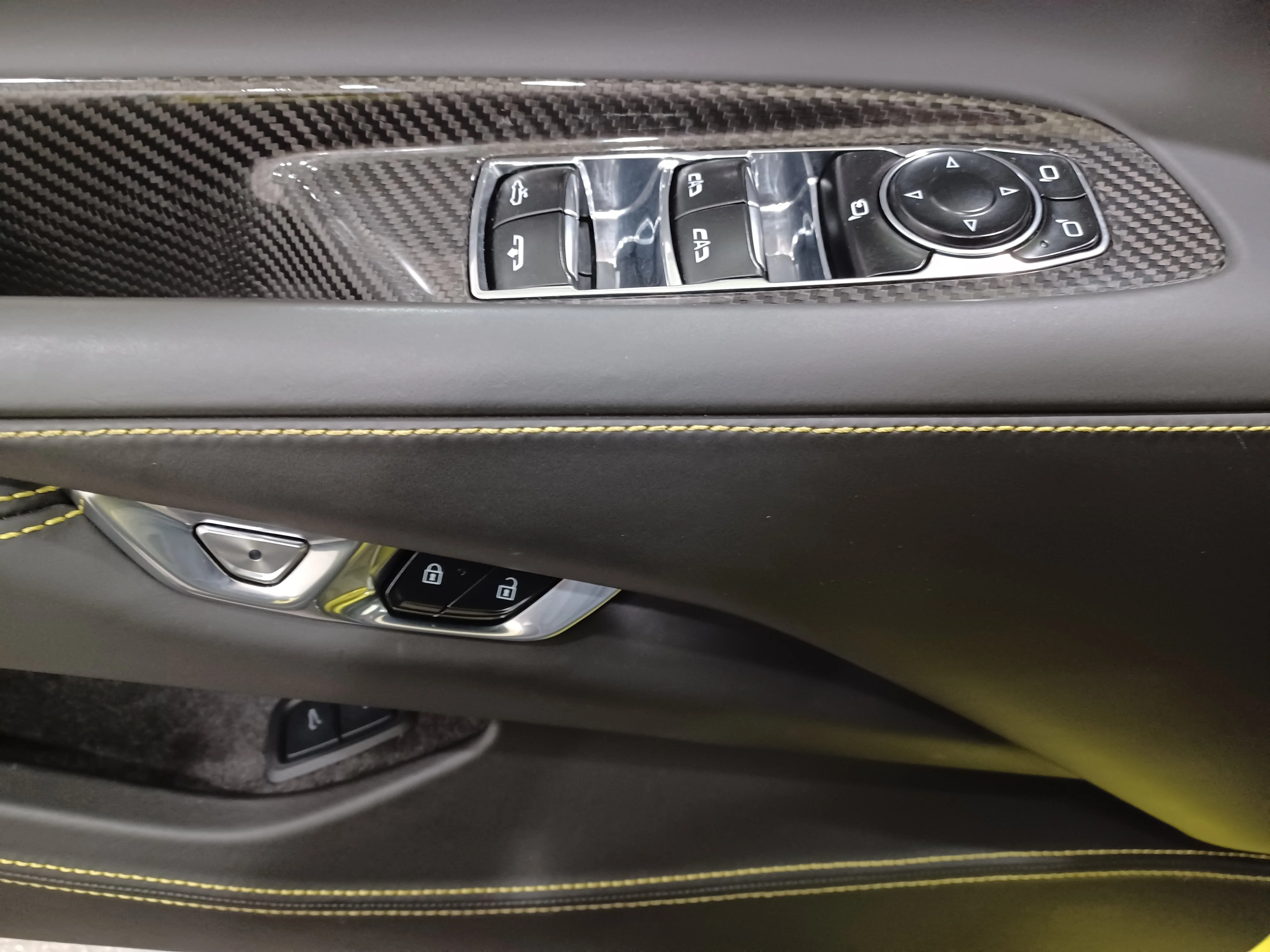 Used 2021 Accelerate Yellow Metallic Chevrolet Stingray Convertible 3LT*495HP!! | 6.2L V8 | Power Roof | Nav | Cooled Leather | Htd Wheel | Bose image 8