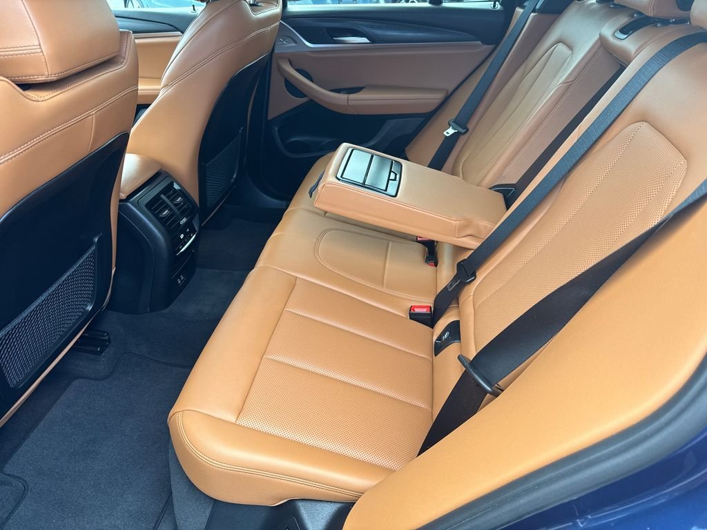 Used 2024 Phytonic Blue Metallic BMW xDrive30i image 18