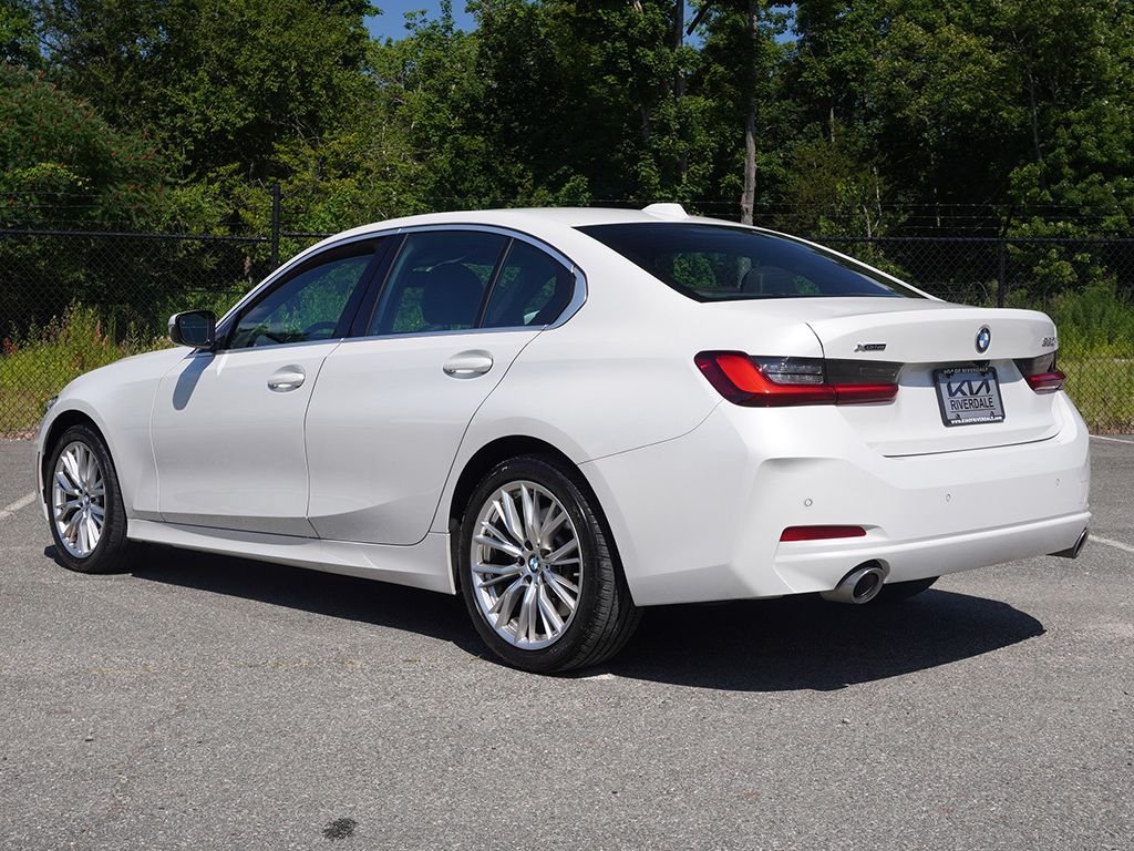 Used 2024 White BMW 330i xDrive image 10