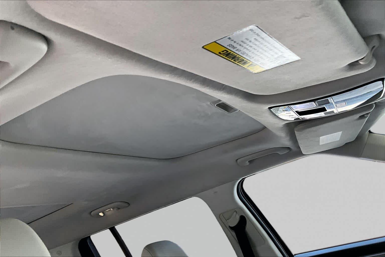 Used 2025 Rockwood Green Hyundai Calligraphy image 14