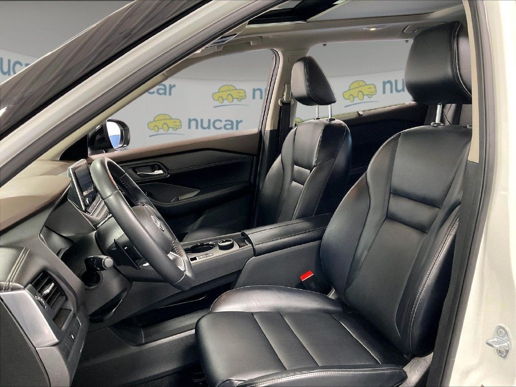 Used 2023 White Nissan SV image 10