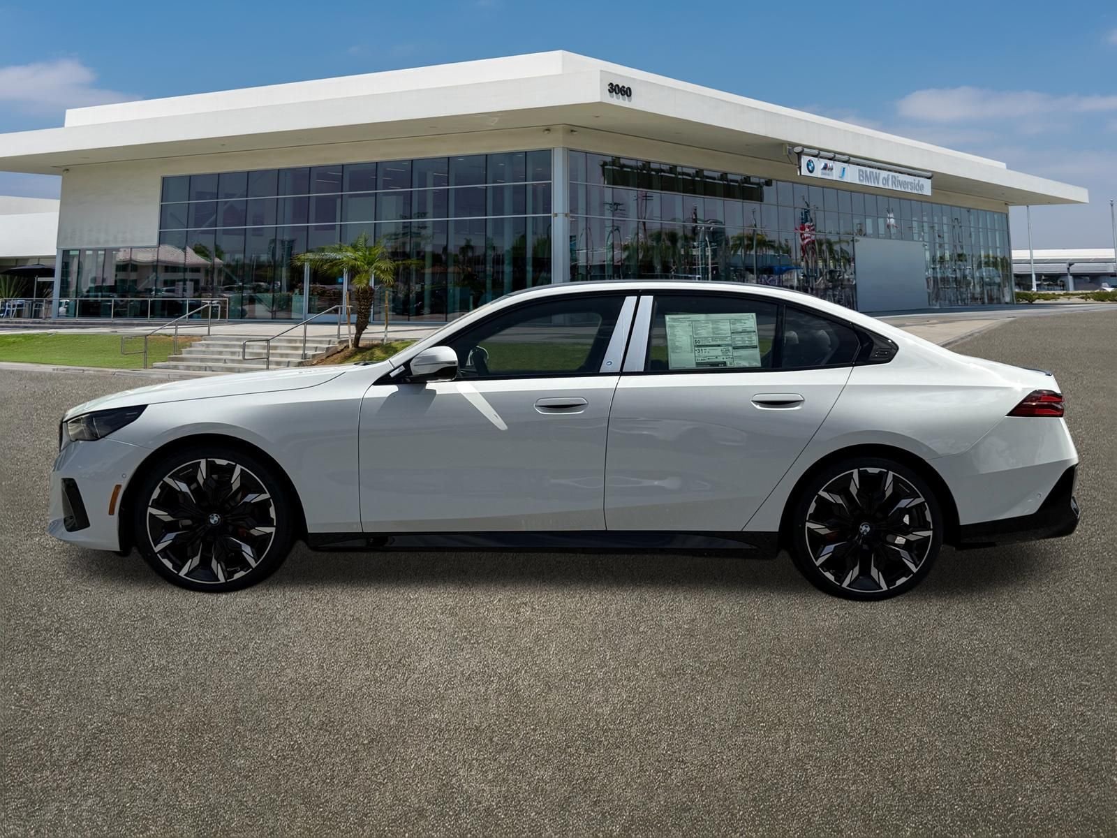 New 2027 Alpine White BMW 530i image 6