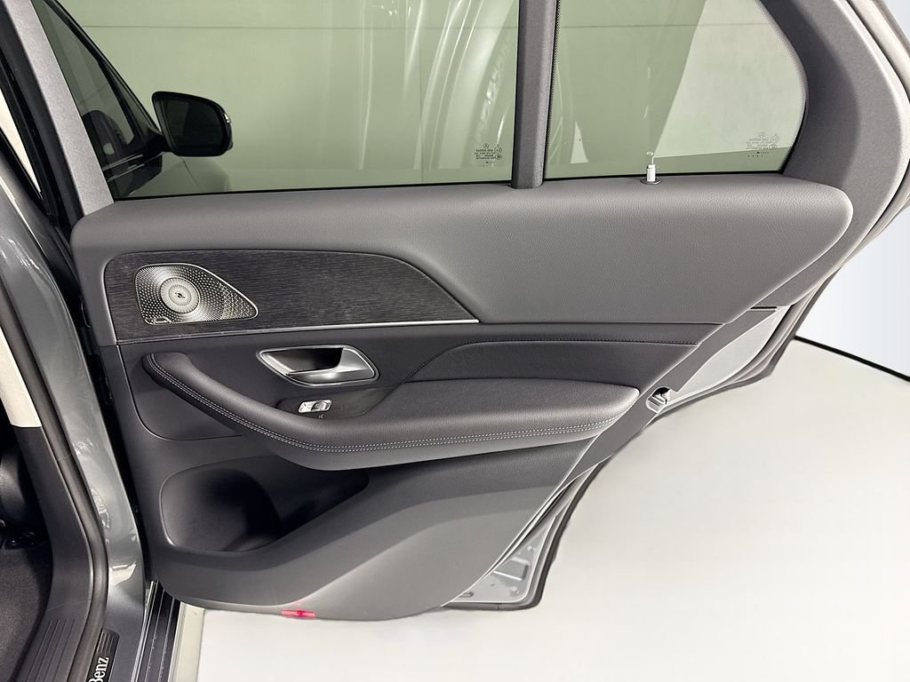 New 2026 Selenite Grey Metallic Mercedes-Benz GLE 450 image 29