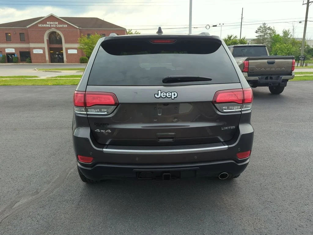 Used 2020 Gray Jeep Limited image 7