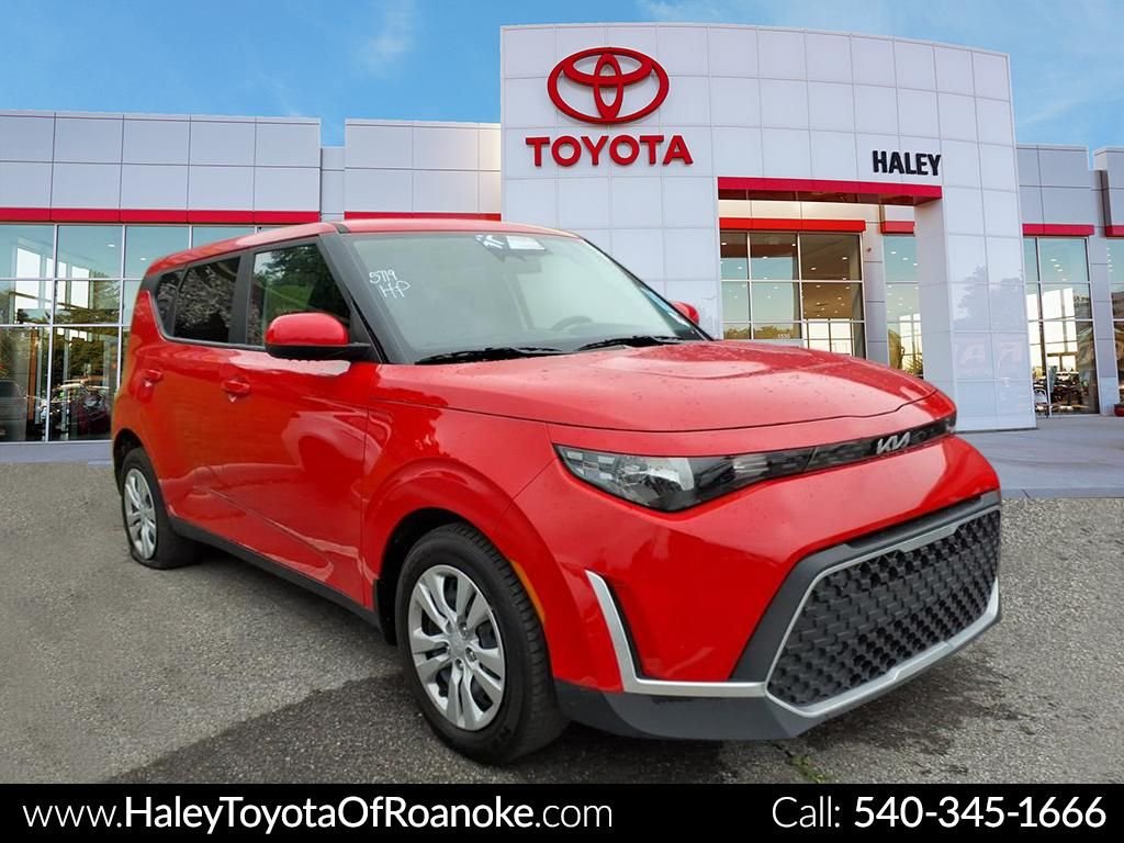 2025 Kia Soul 2.0L LX IVT's photo