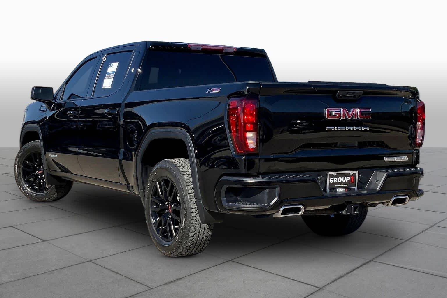 Used 2024 Onyx Black GMC Elevation image 12