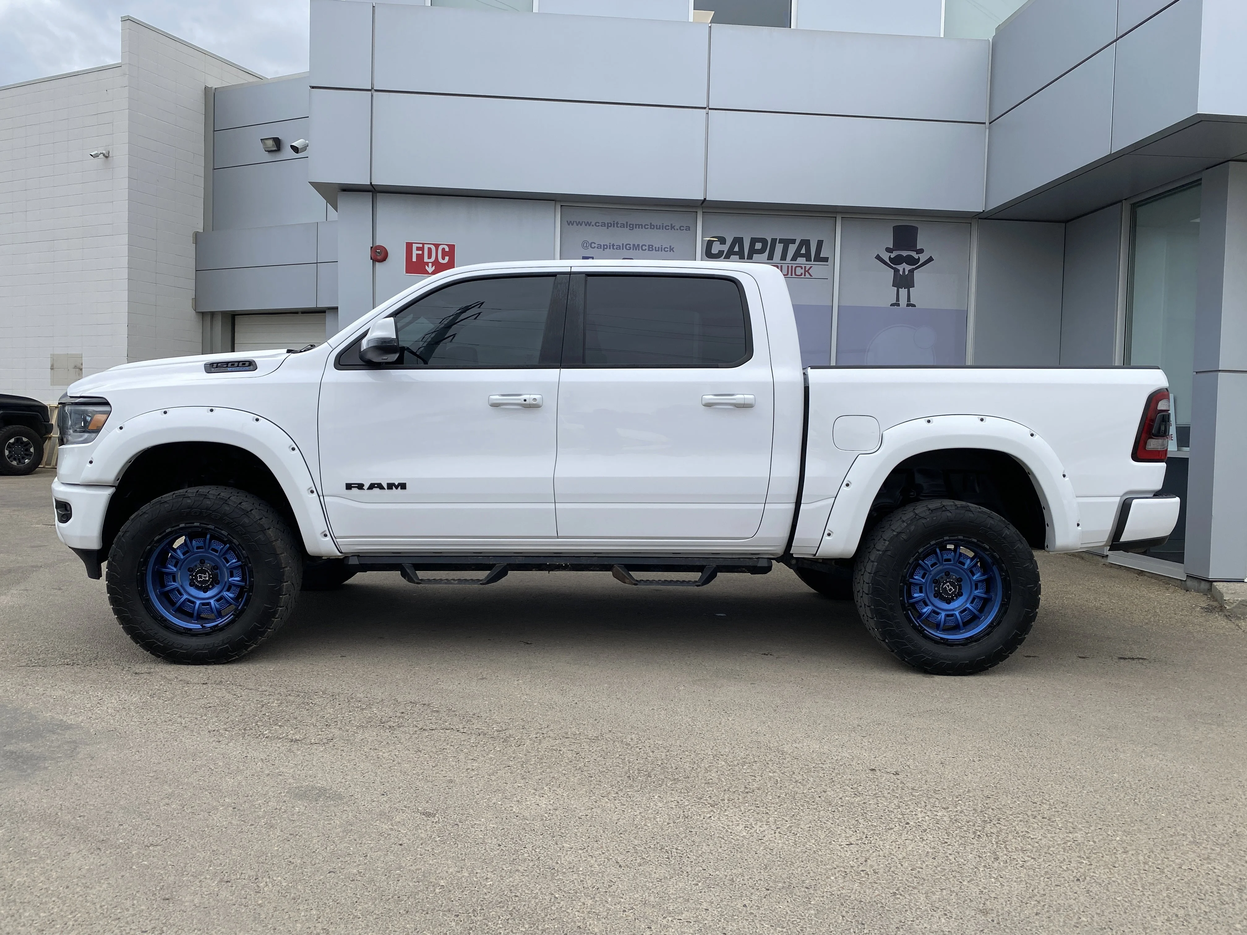 Certified Used 2023 White Ram Sport * LIFTED * DIGITAL DASH * NAVIGATION * image 2