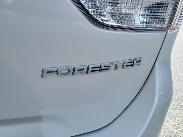 Used 2022 White Subaru Premium image 8