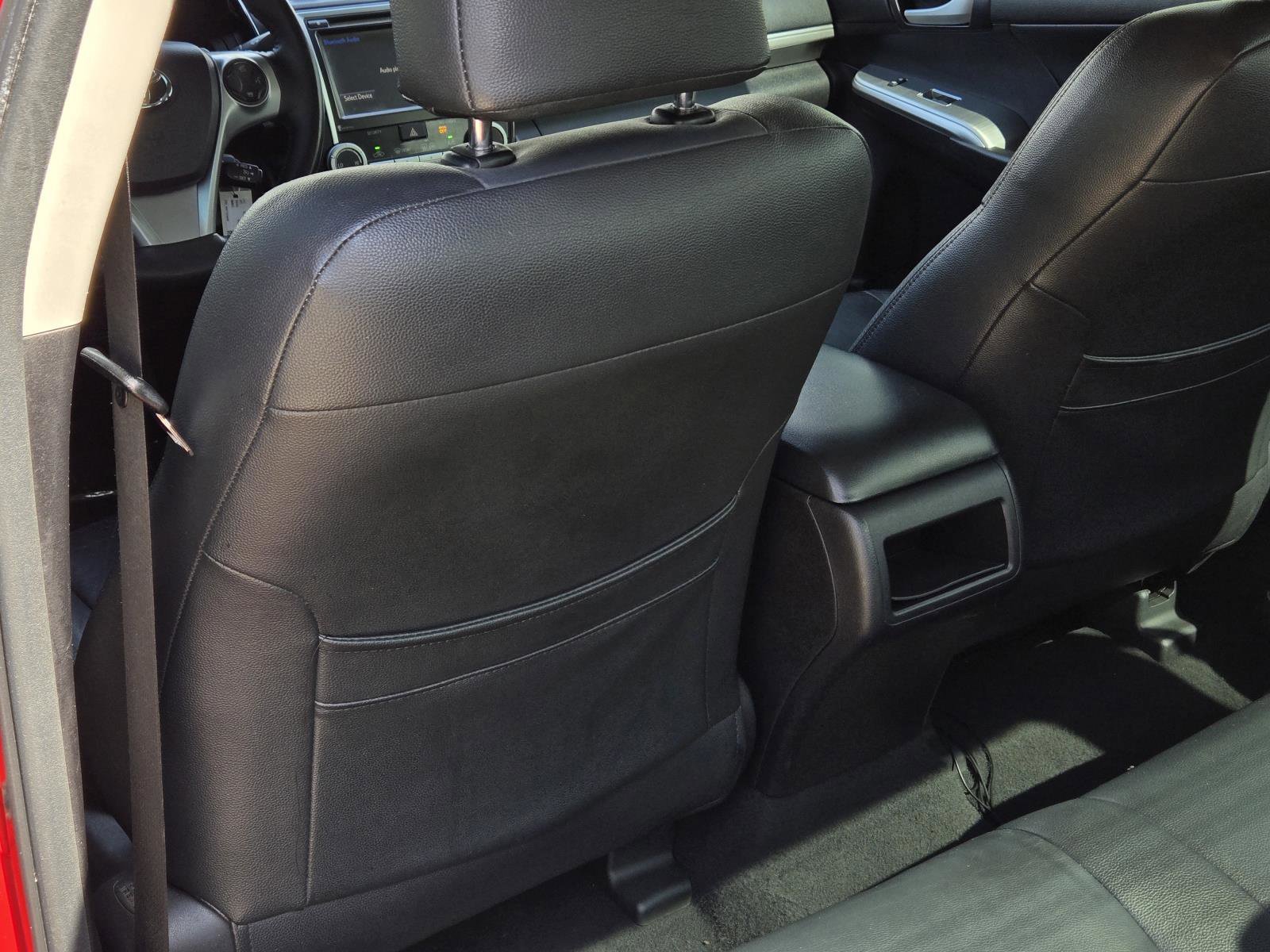 Used 2014 Barcelona Red Metallic Toyota SE image 30