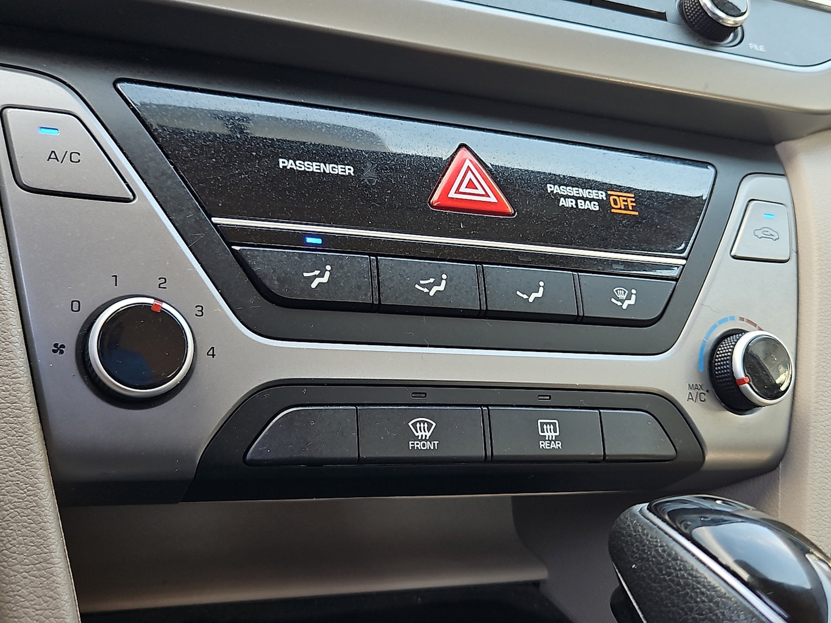 Used 2017 Mineral Beige Hyundai SE image 25