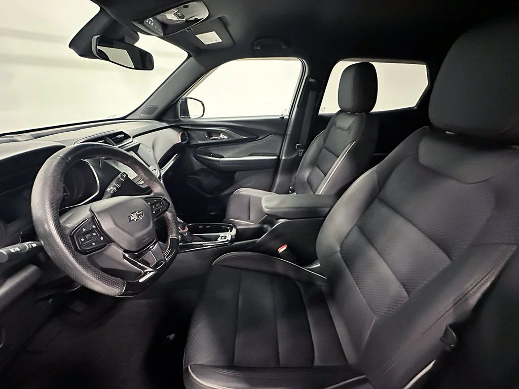 Used 2022 SATIN STEEL METALLIC Chevrolet RS image 3