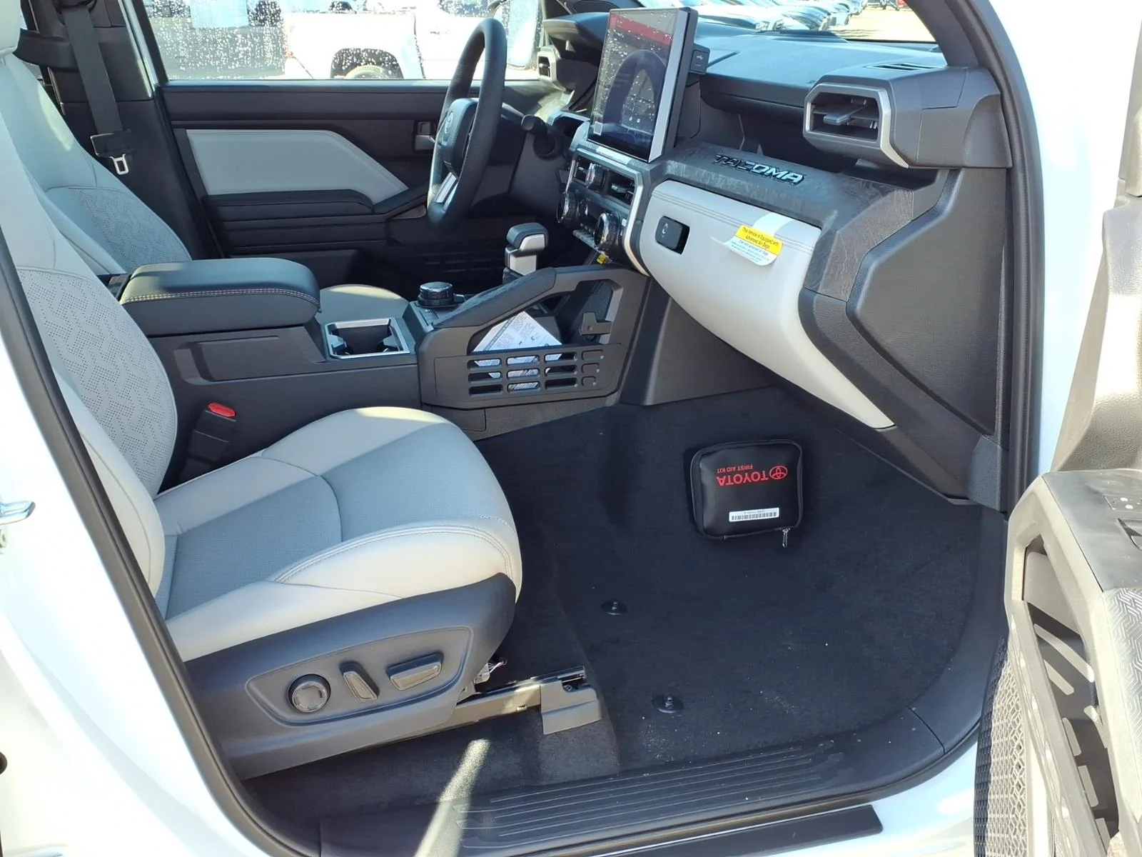 2026 Toyota Tacoma Limited - Photo 16