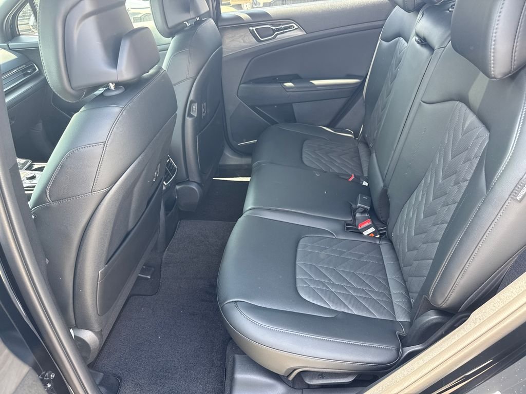 Used 2025 Black Kia X-Pro Prestige image 21