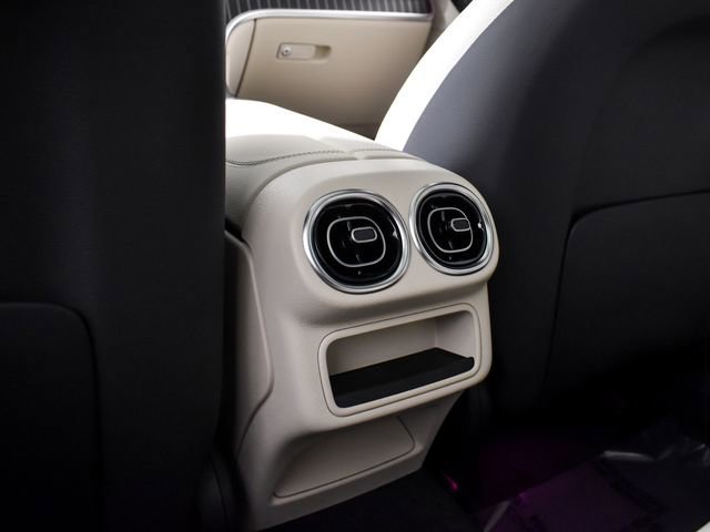 New 2026 Polar White Mercedes-Benz GLC 300 image 74