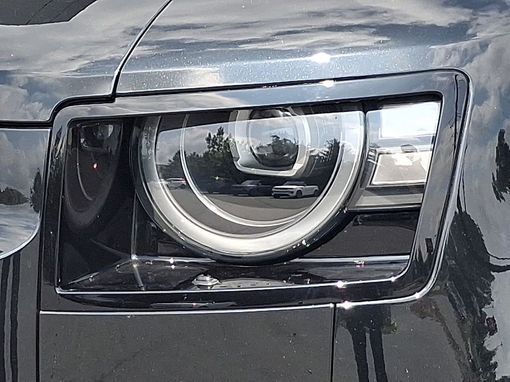 Certified Used 2026 Santorini Black Metallic Land Rover S image 9