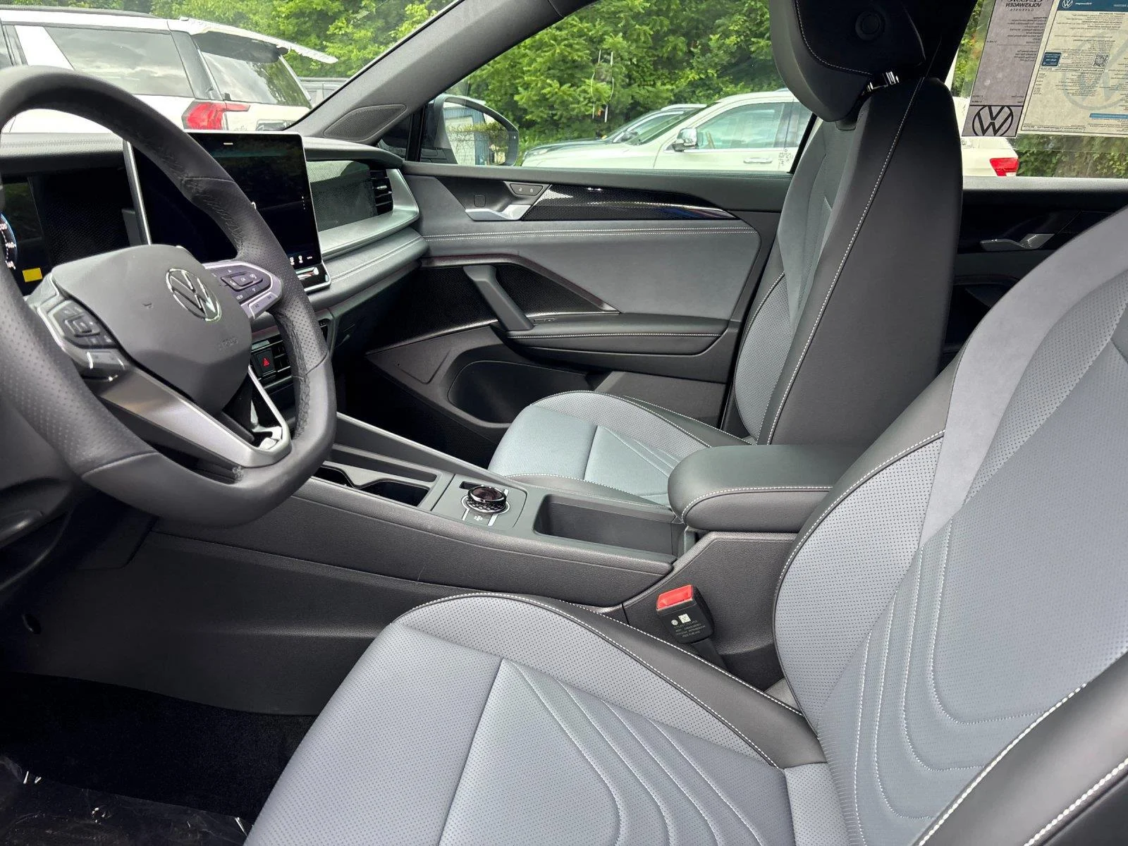 New 2026 opal white with deep black roof Volkswagen SE R-Line Black image 15