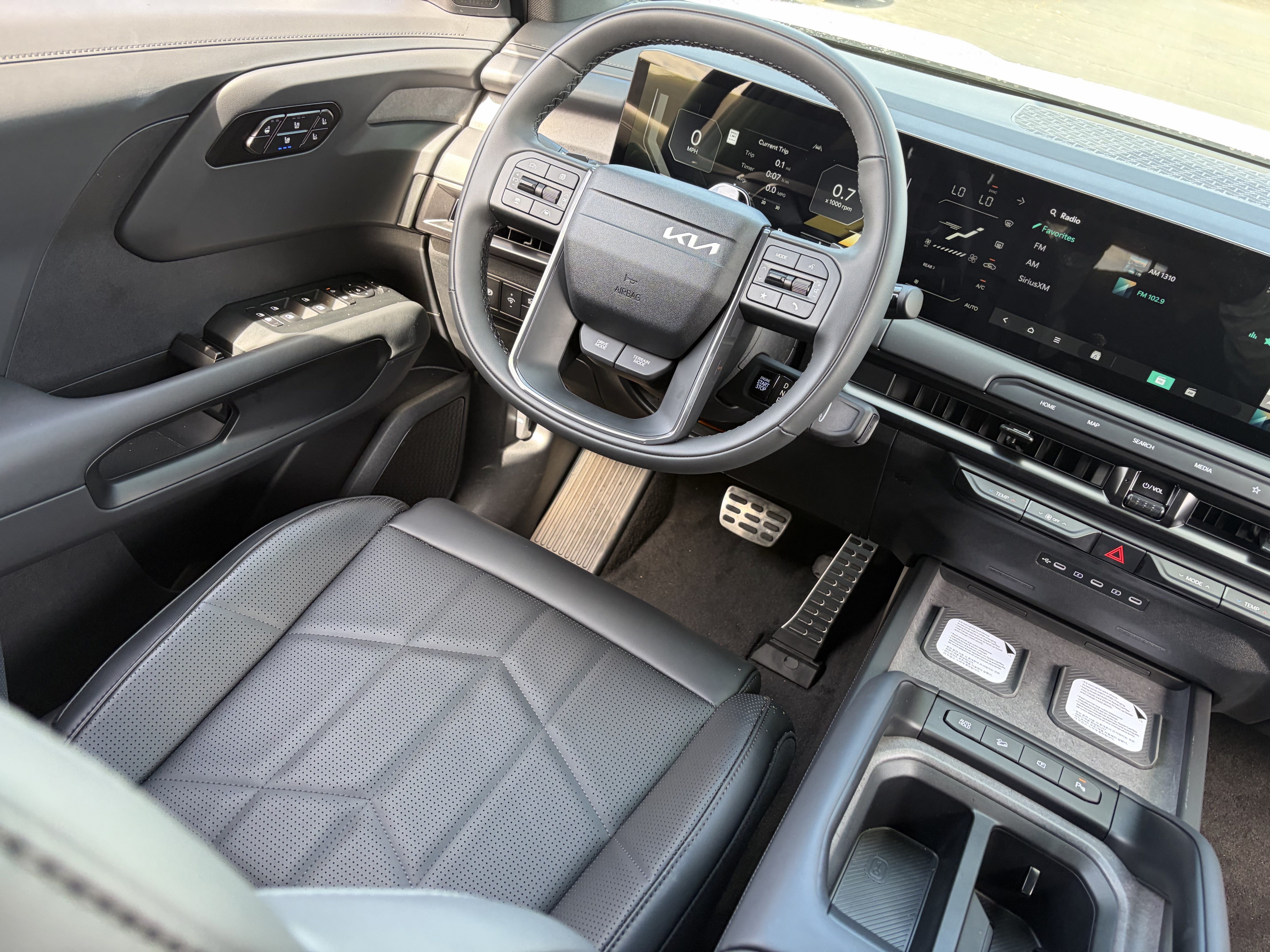 New 2027 Wolf Gray Kia X-PRO SX image 12