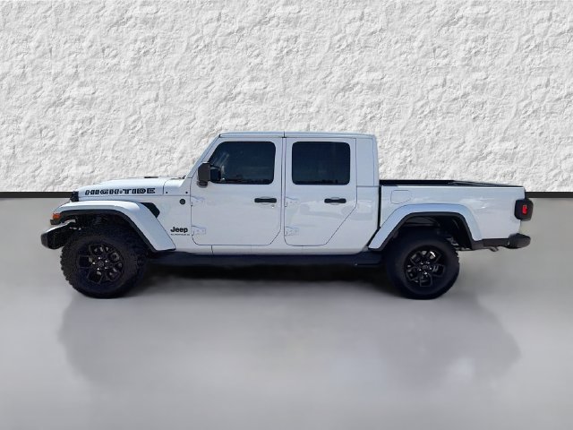 Used 2025 Bright White Clearcoat Jeep High Tide image 6