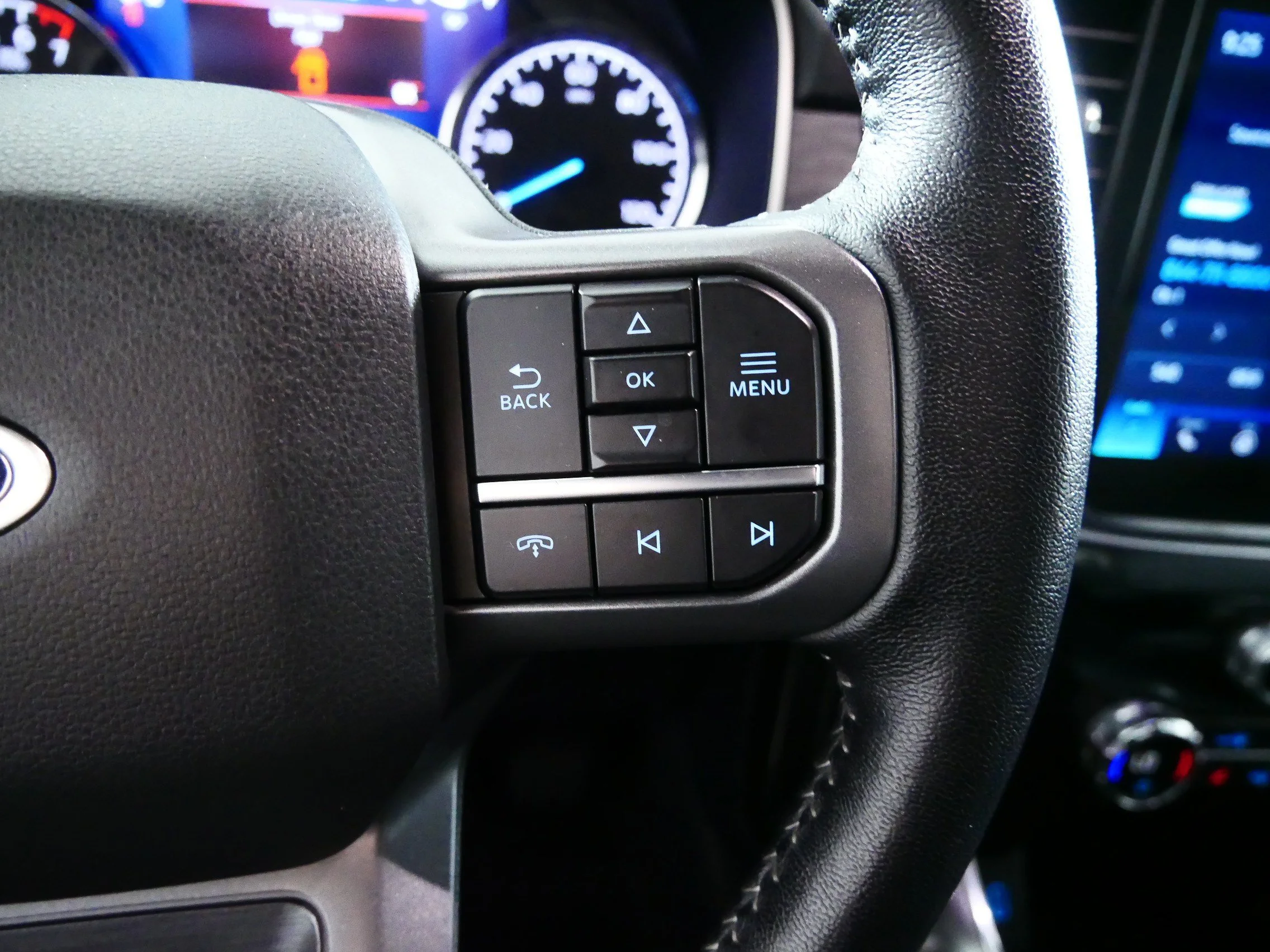 Used 2021 Agate Black Metallic Ford XLT image 28