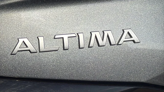 Used 2024 Gun Metallic Nissan 2.5 SV image 30