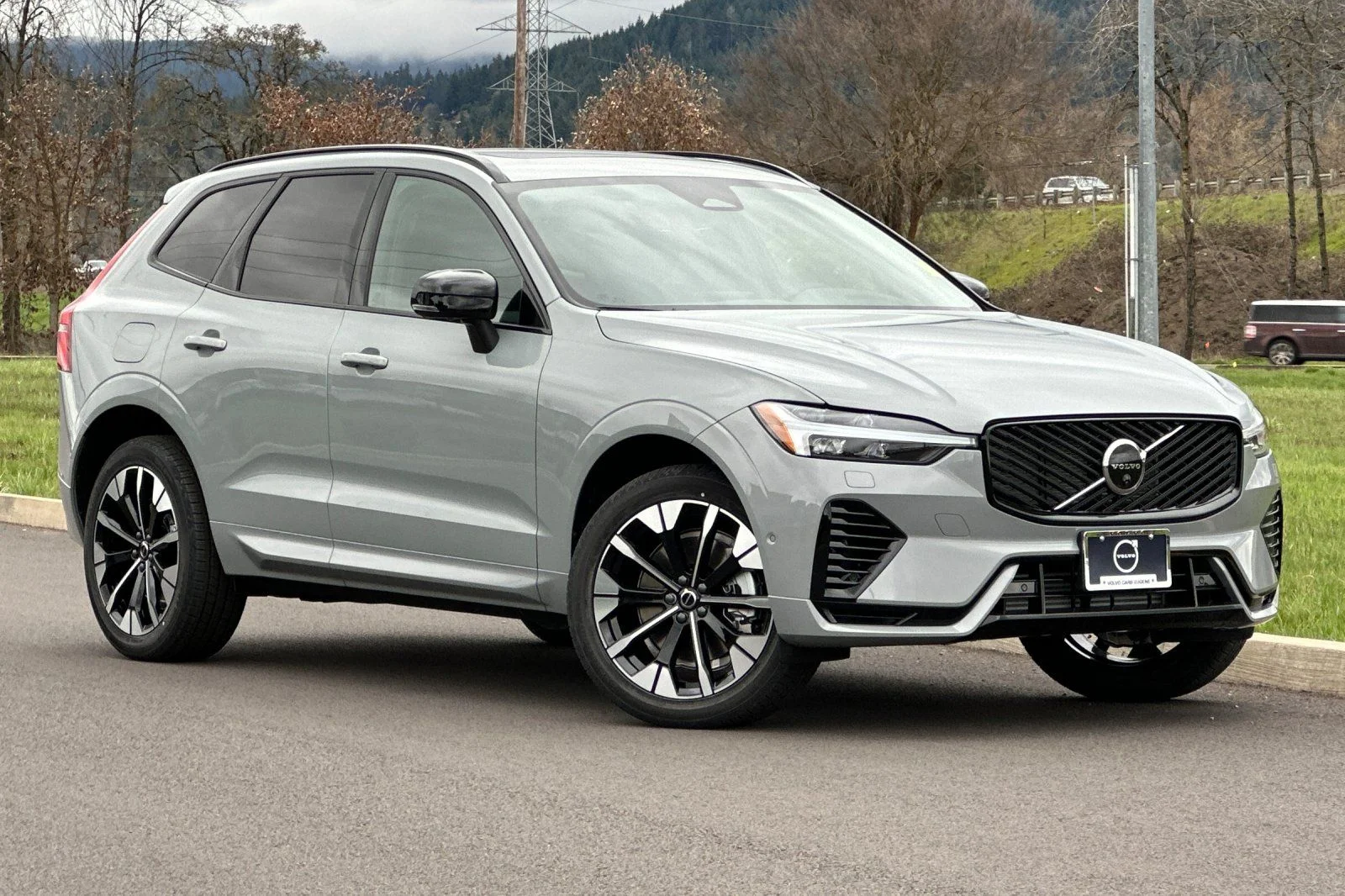 2026 Volvo XC60 T8 Plus Dark AWD's photo