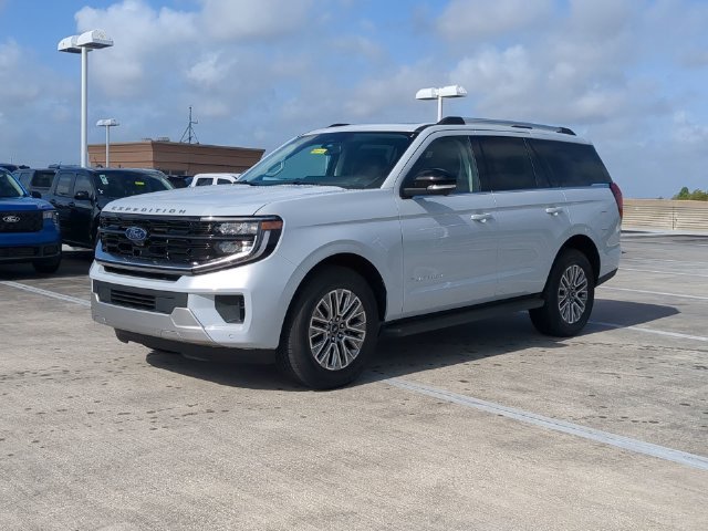 New 2026 Space Silver Metallic Ford Platinum® image 71