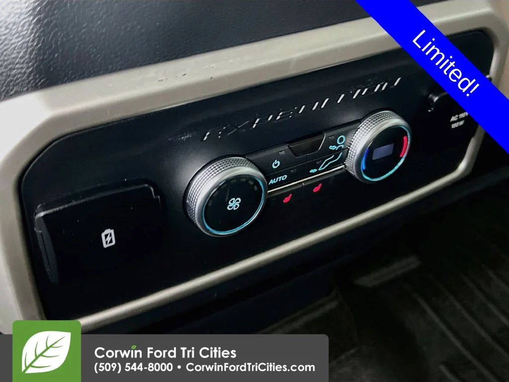 Used 2022 Blue Ford Limited image 30