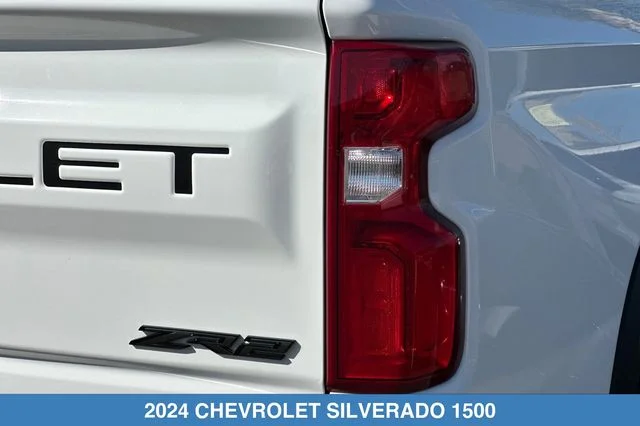 Used 2024 White Chevrolet ZR2 image 28