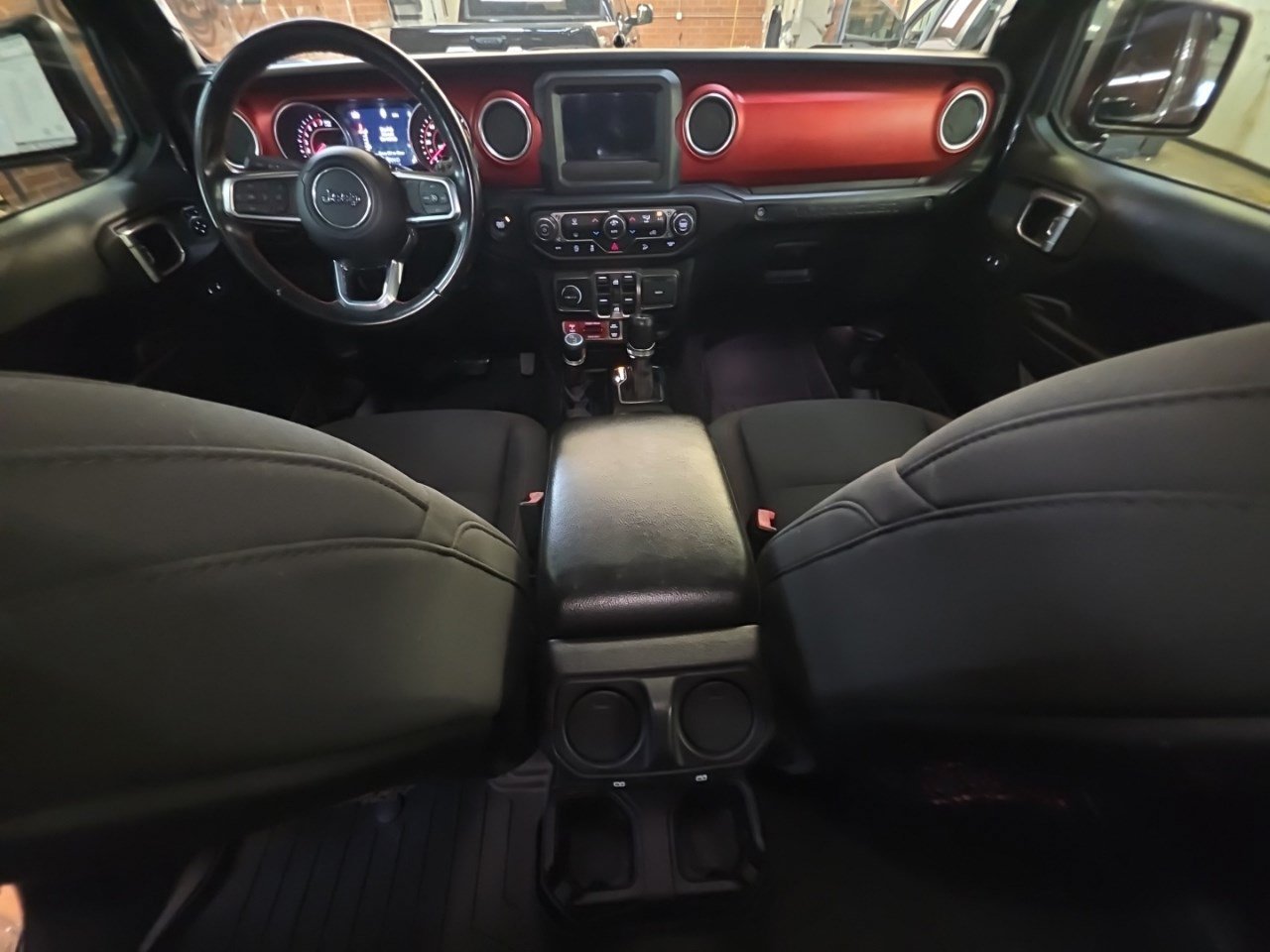 Used 2021 Granite Crystal Metallic Clearcoat Jeep Unlimited Rubicon image 40