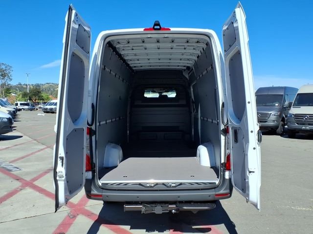 New 2026 White Mercedes-Benz Cargo 170 WB image 20