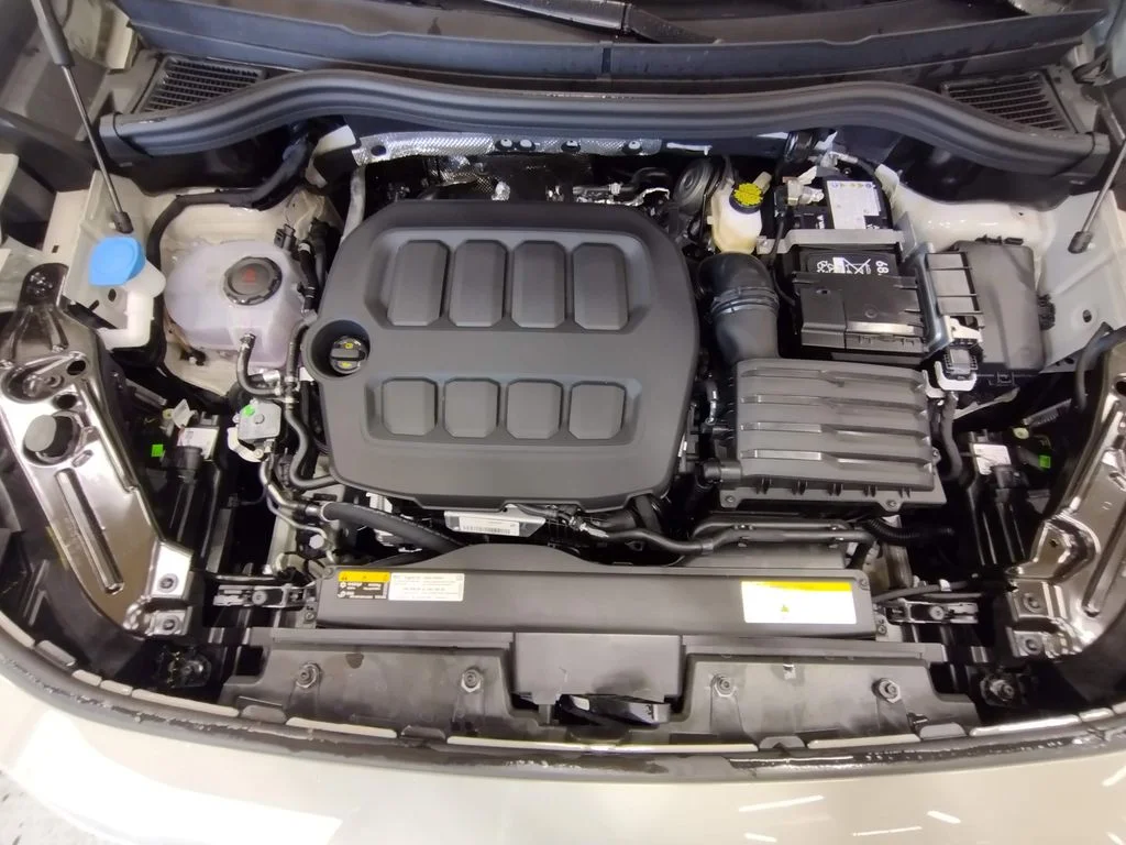 New 2026 Beige Volkswagen 2.0T SE R-Line Black image 7