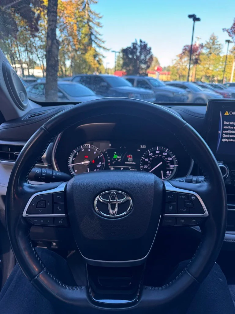 2022 Toyota Highlander Platinum - Photo 19