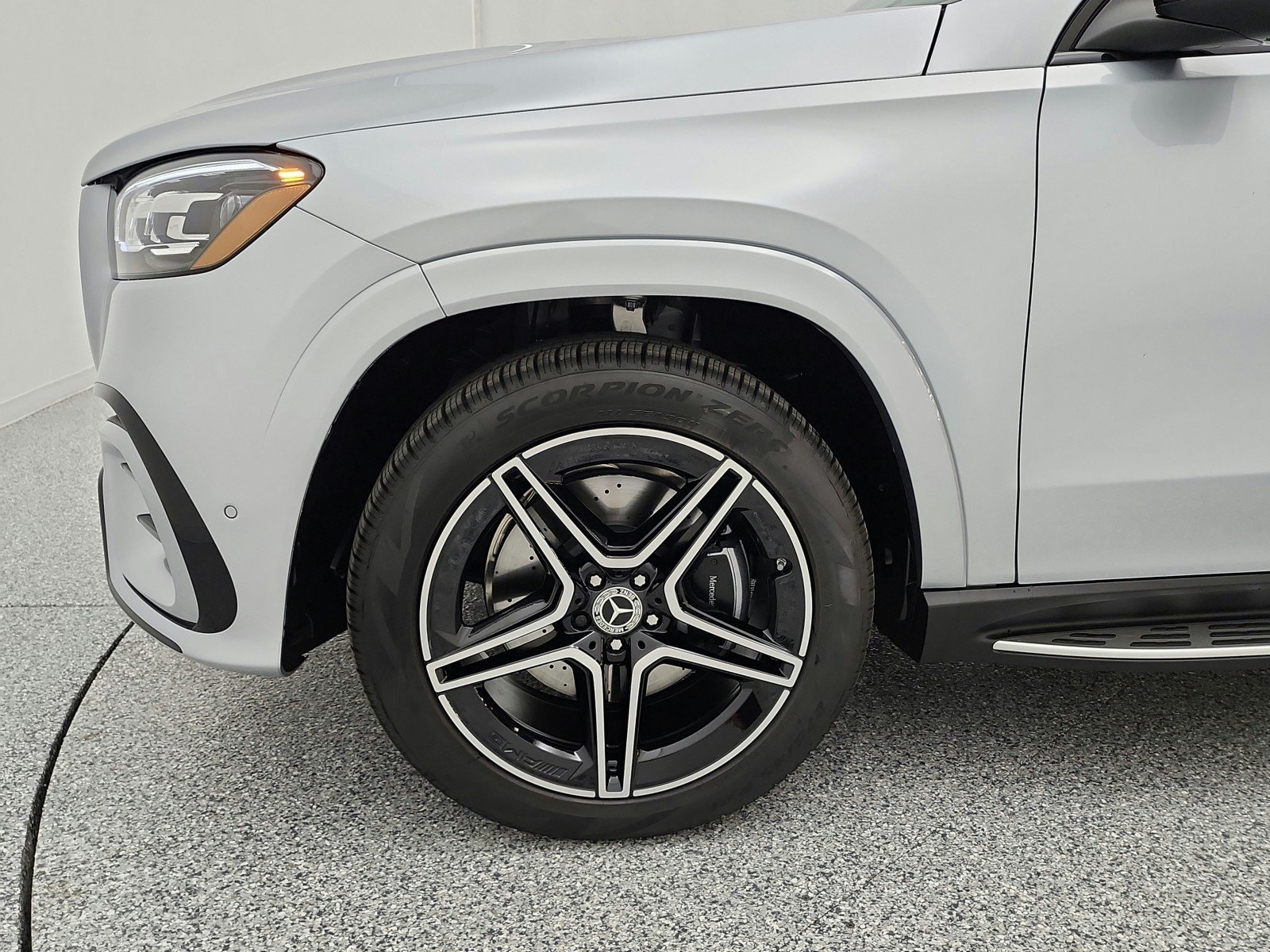 New 2026 Cirrus Silver Metallic Mercedes-Benz GLS 450 4MATIC® SUV image 13
