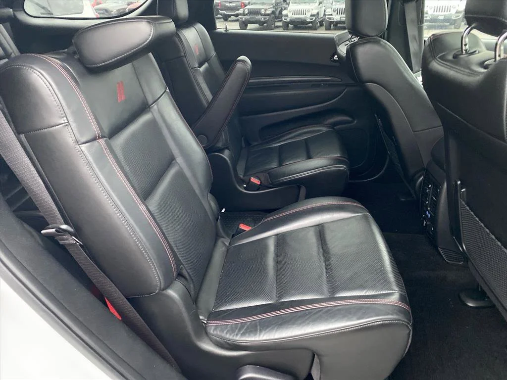 Used 2022 White Knuckle Clearcoat Dodge R/T image 26
