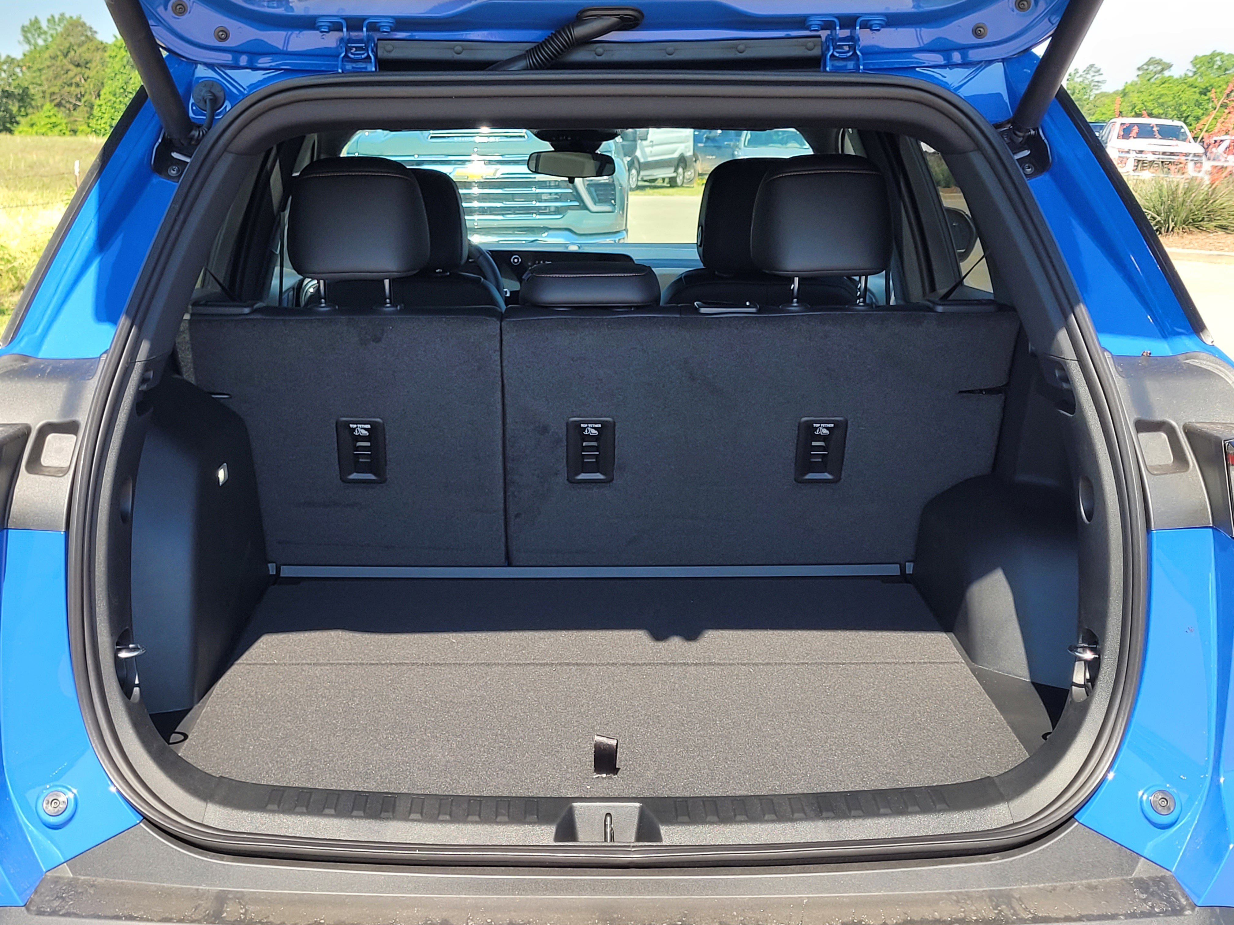 New 2026 Reef Blue Metallic Chevrolet AWD ACTIV image 7