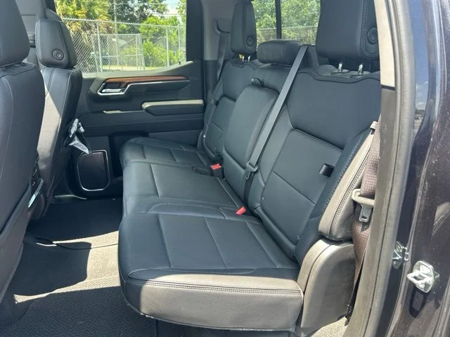 Used 2023 Silver GMC Denali image 20