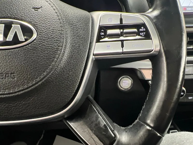 Used 2020 White Kia EX image 25
