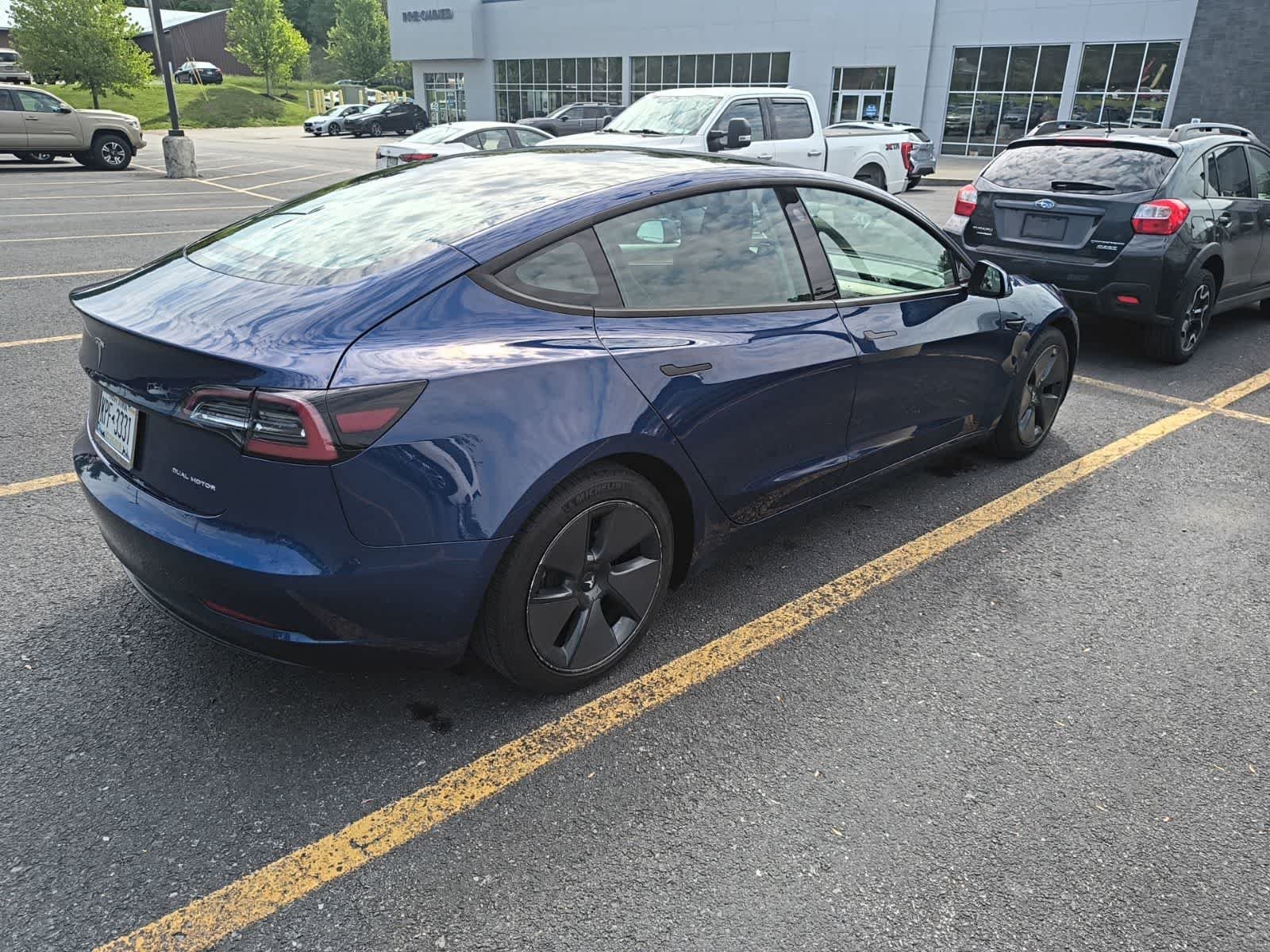 Used 2021  Tesla Long Range image 3