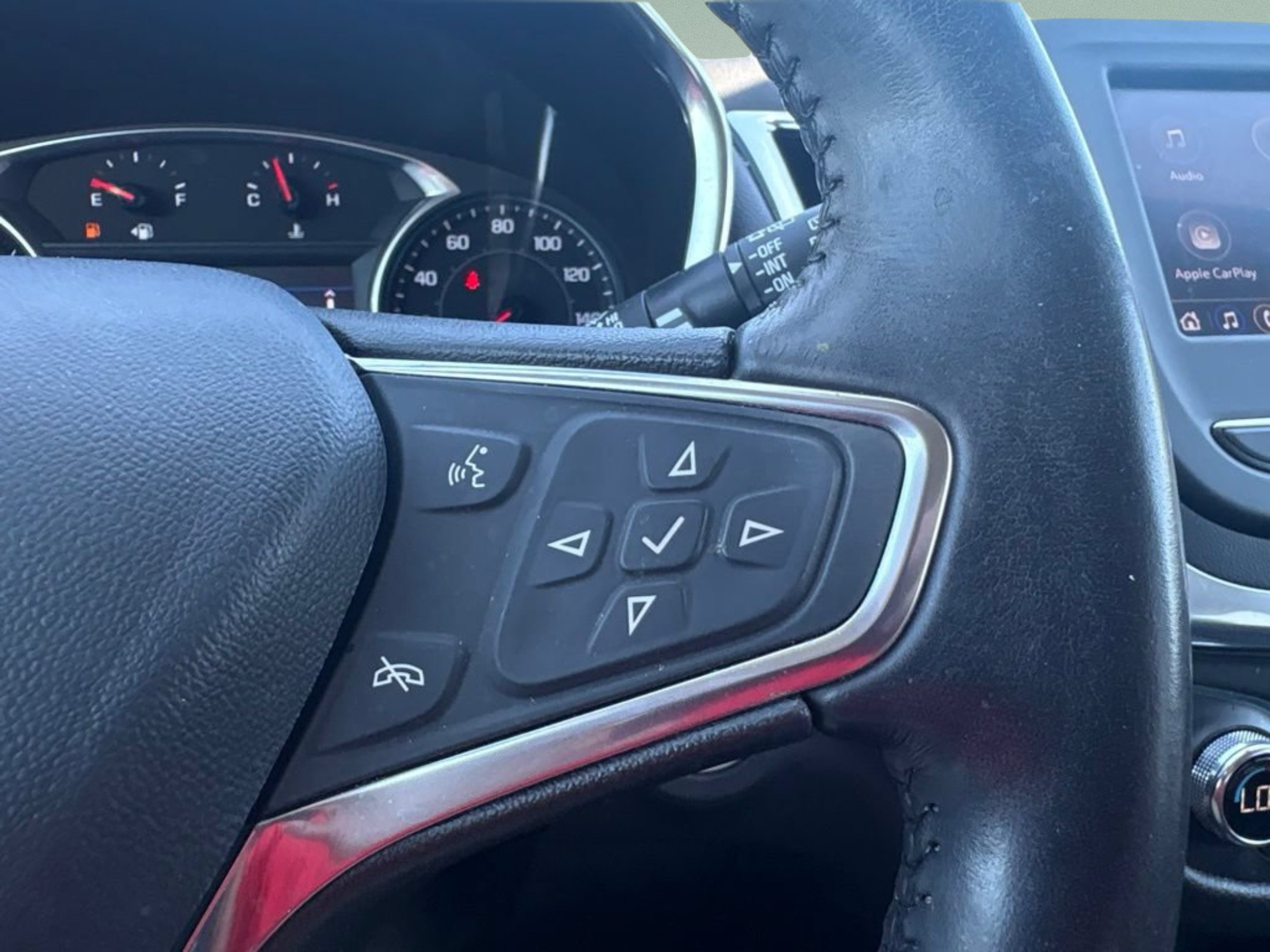 Used 2022 Summit White Chevrolet LT image 10
