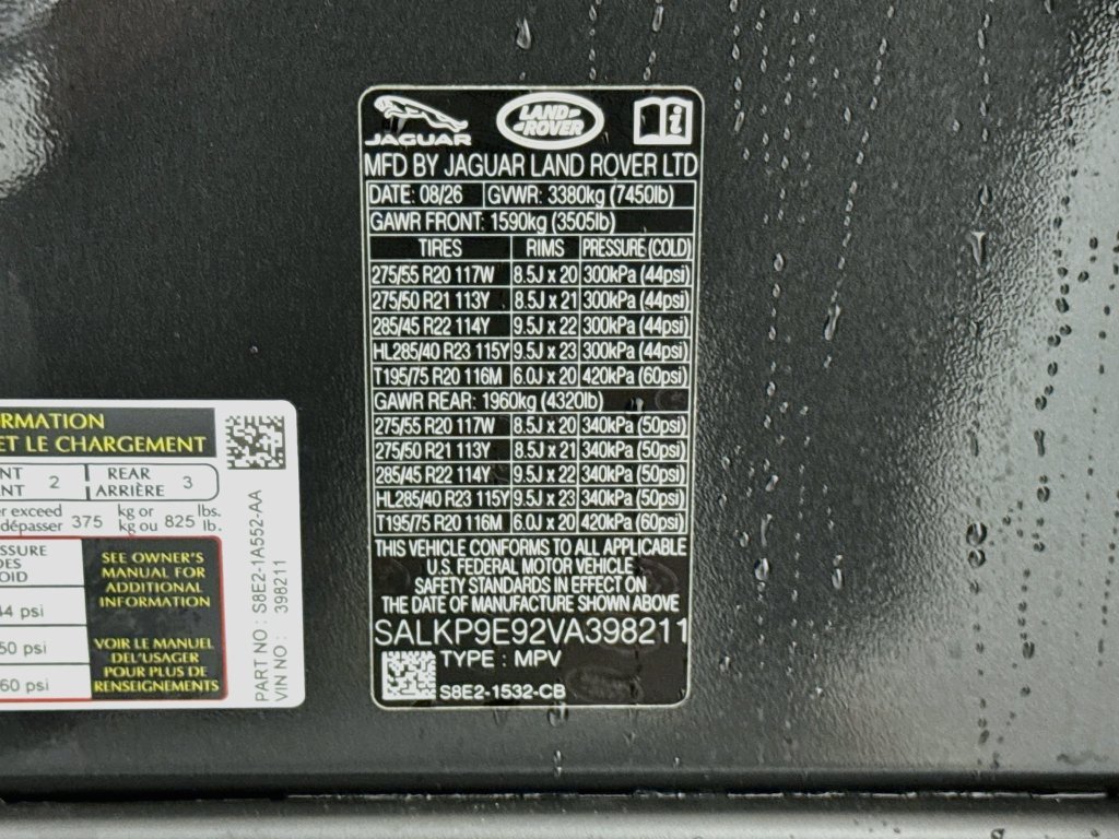 New 2027 Carpathian Grey Land Rover SE image 33