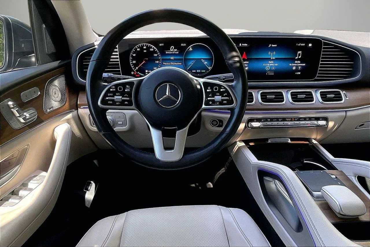 Certified Used 2023  Mercedes-Benz GLE 450 image 12