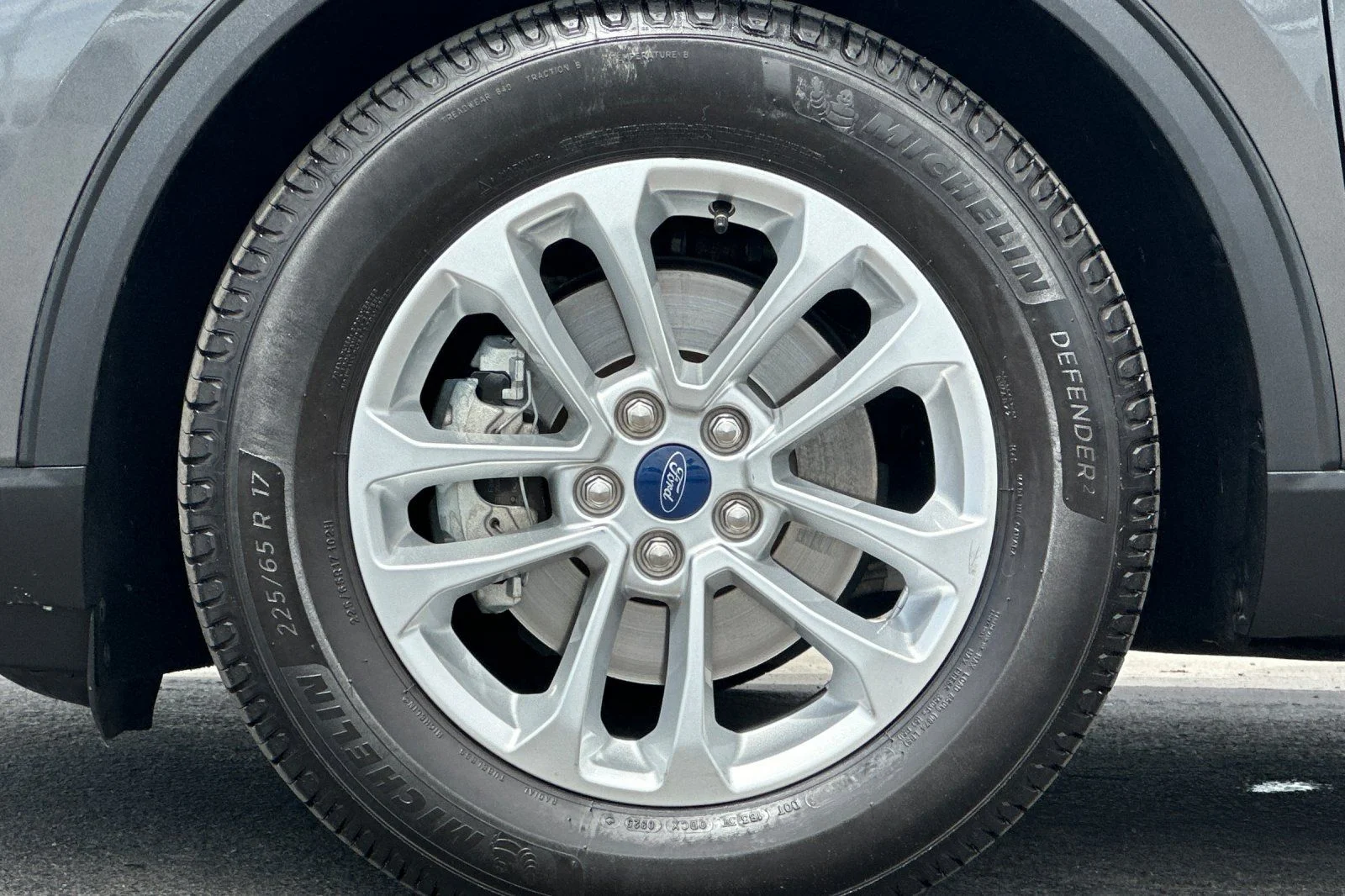 Certified Used 2020 Magnetic Metallic Ford SE image 25