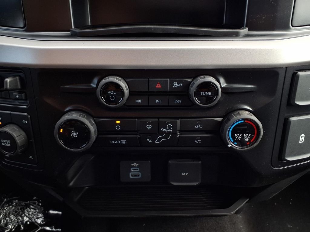 New 2026 Oxford White Ford F-350® XL image 18