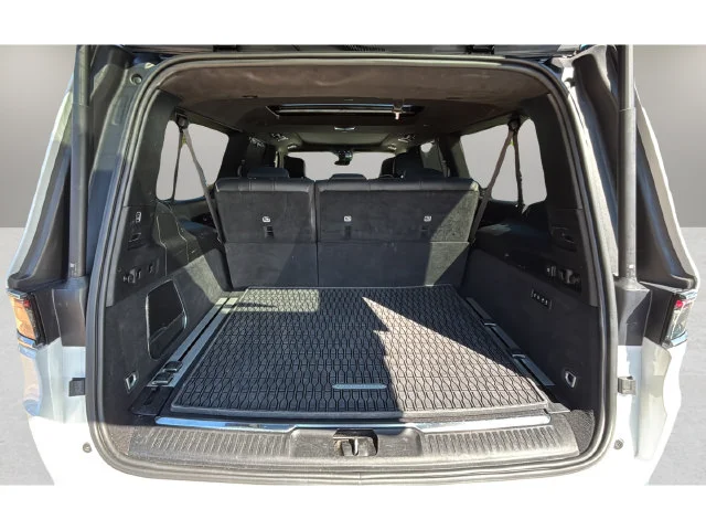 Used 2024 White Jeep Series III image 31