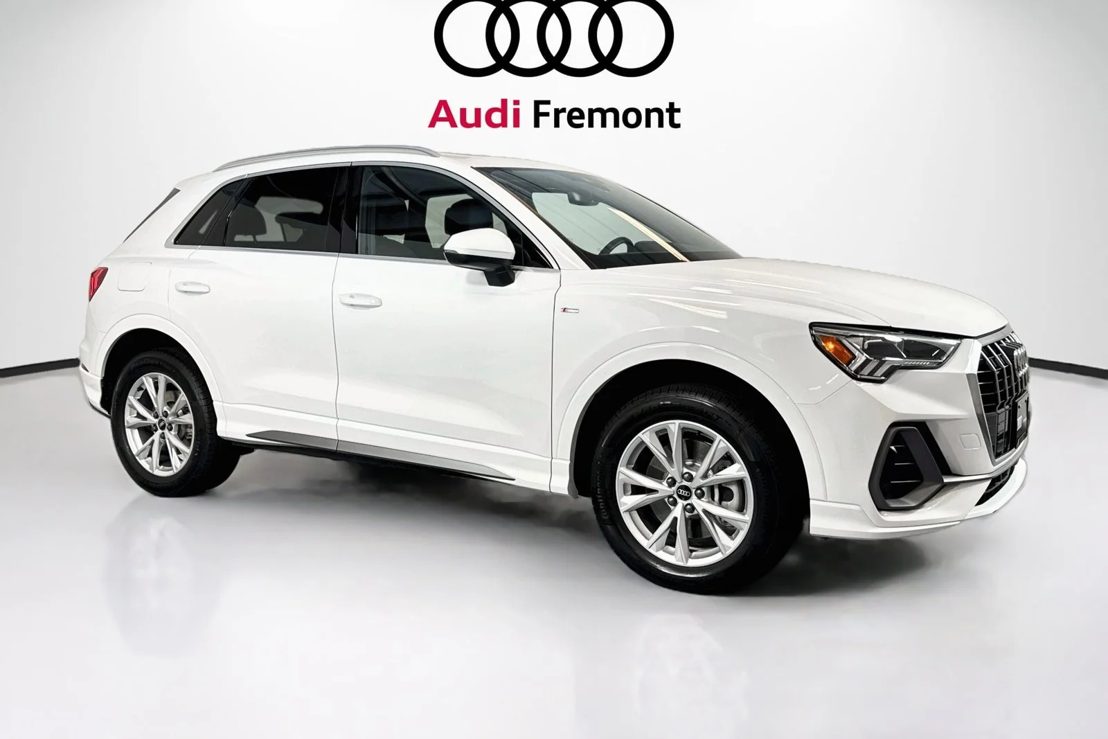 Used 2025 Arkona White Audi S line Premium image 7