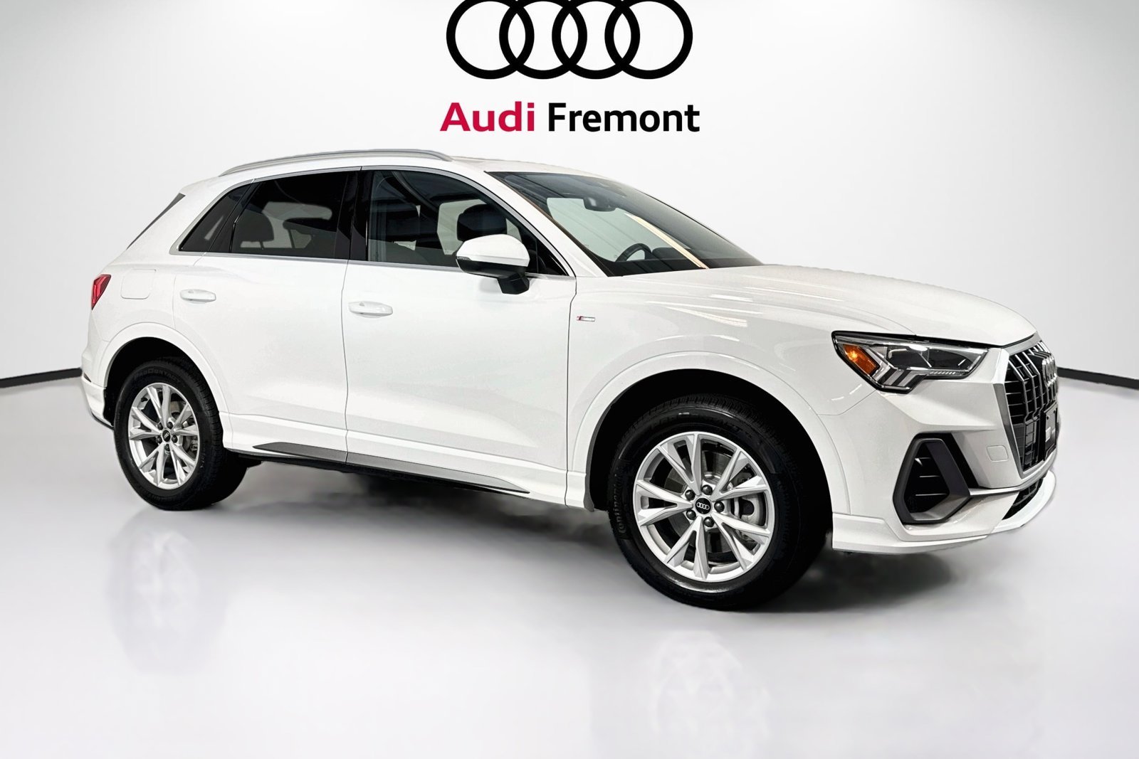 Used 2025 Arkona White Audi S line Premium image 7
